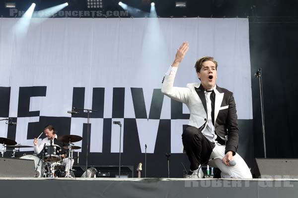 THE HIVES - 2018-06-17 - BRETIGNY-SUR-ORGE - Base Aerienne 217 - Main Stage - Per Almqvist - Arne Christian Jääskeläinen